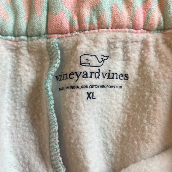 Vineyard Vines Pull-on Shorts Size XL - Picture 2 of 4
